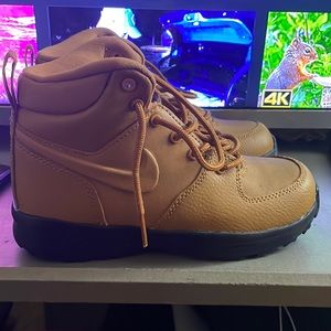Nike boots